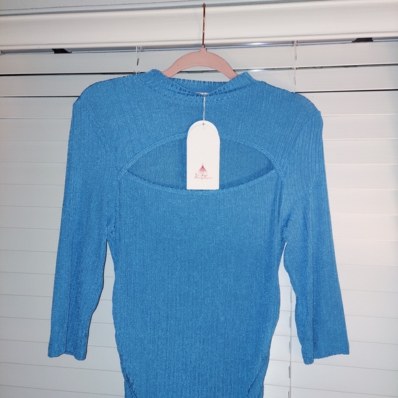 Nwt medium long sleeve dress - Picture 2 of 3